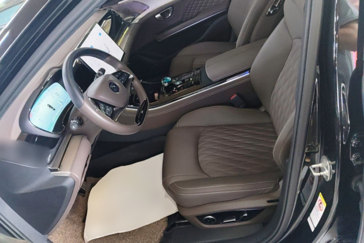 BYD Han 2023 car image #15