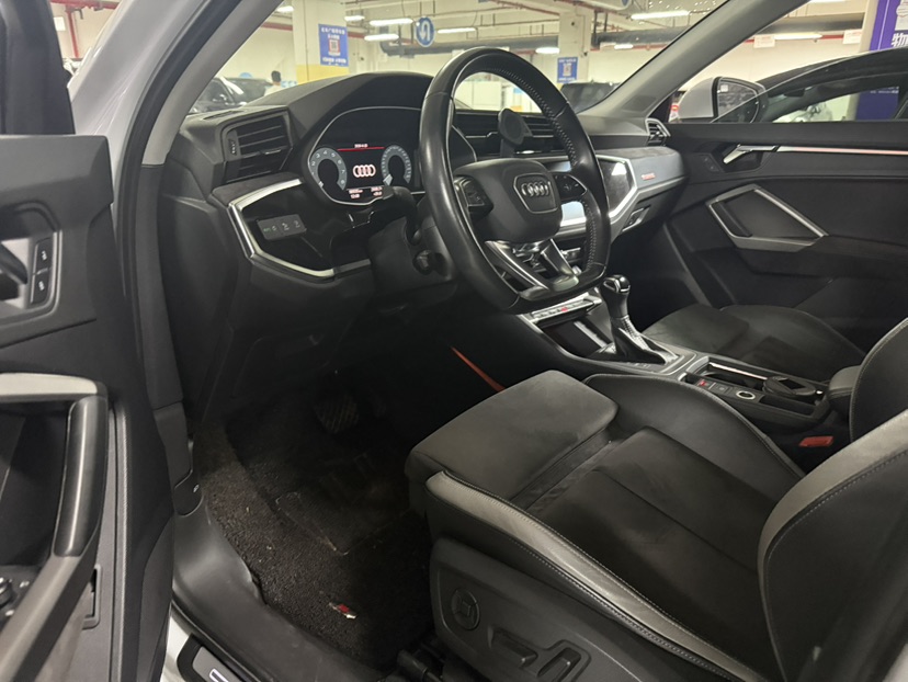 Audi Q3 2019 #4 Audi Q3 2019 car image #4