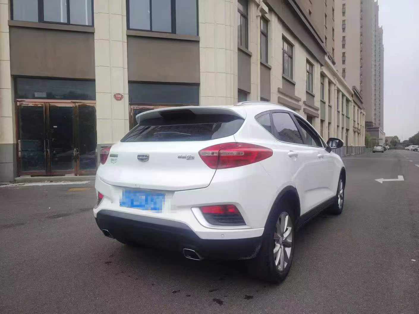 GEELY Emgrand GS 2018 car image #2