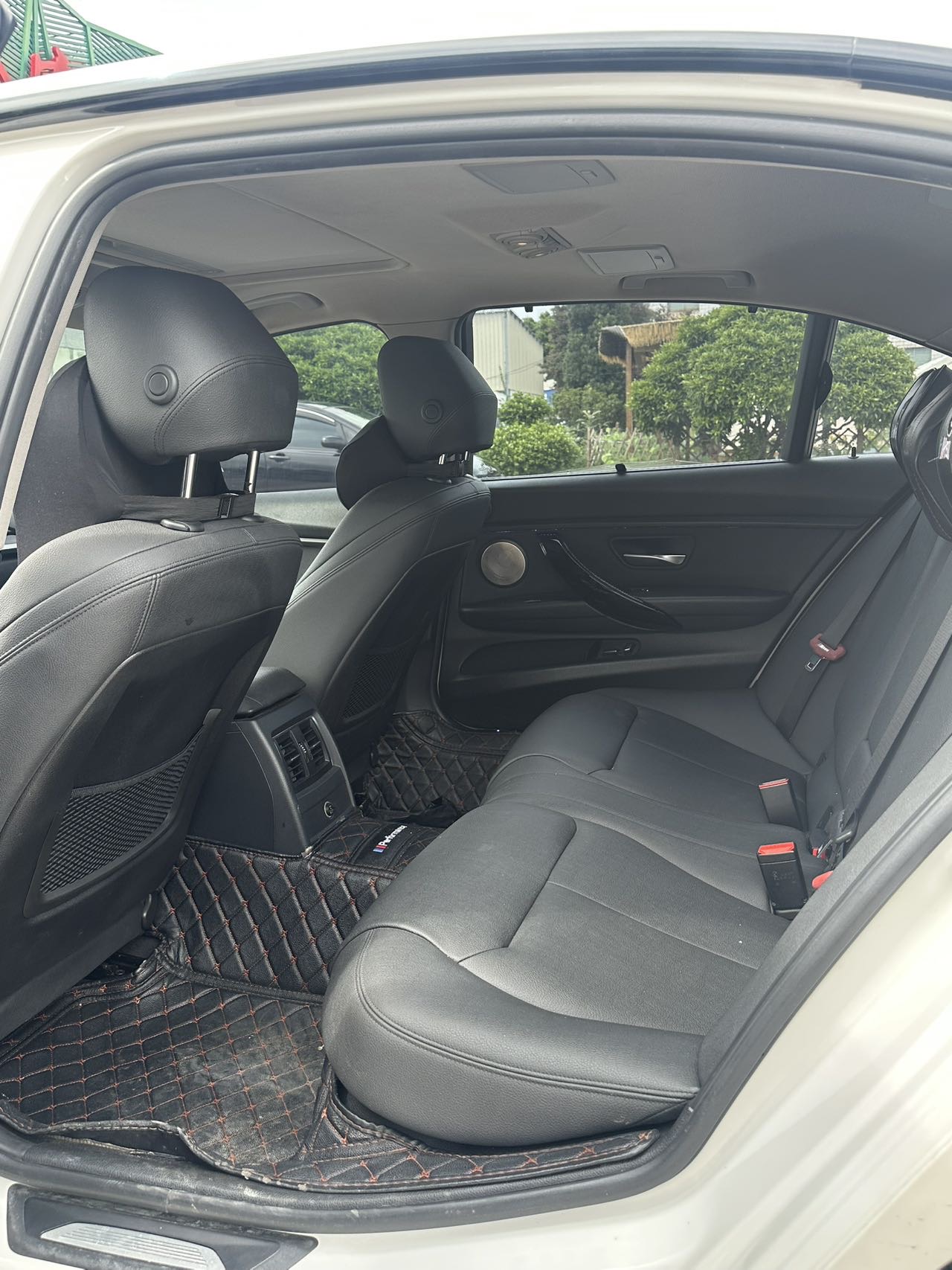 BMW 3 Series 2018 car image #4