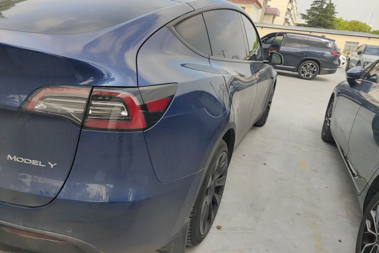 Tesla Model Y 2021 #8 Tesla Model Y 2021 car image #8