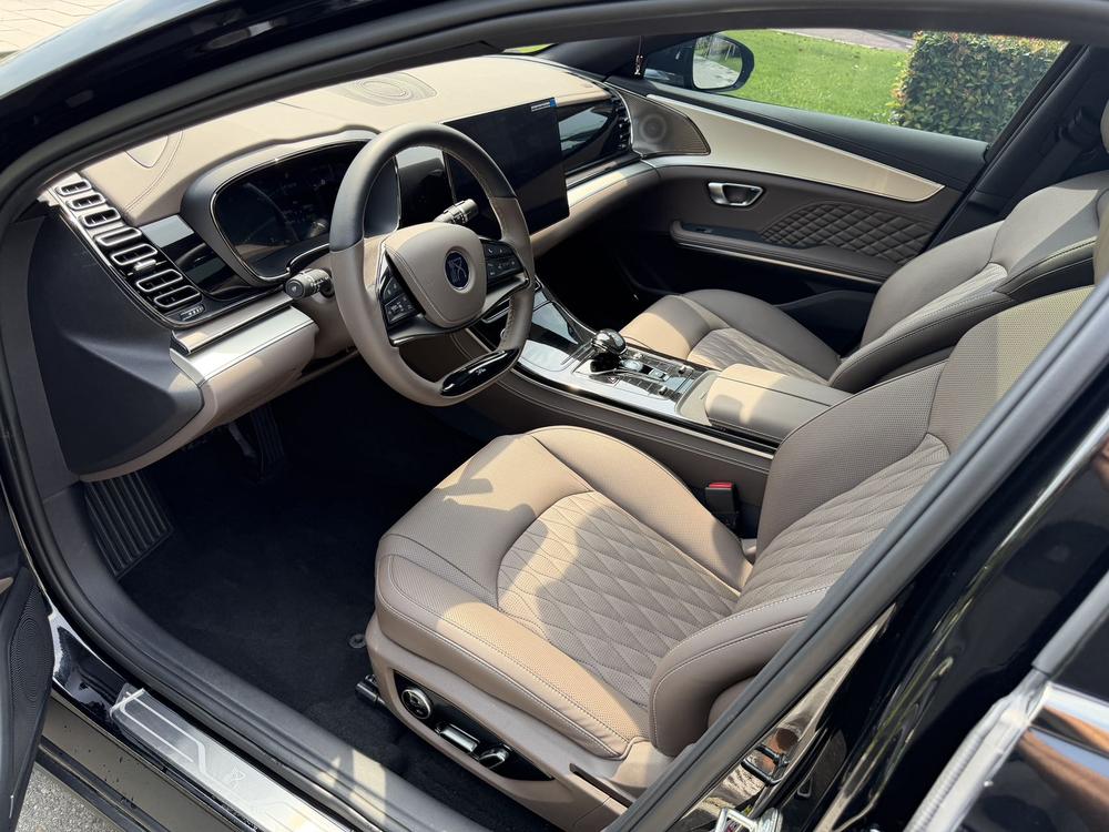 BYD Han 2024 immagine di auto #9