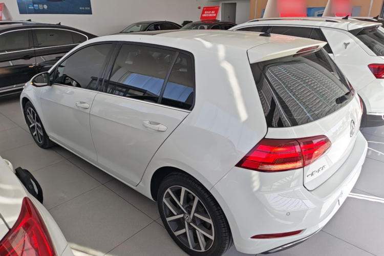 Volkswagen Golf 2020 #5 Volkswagen Golf 2020 car image #5