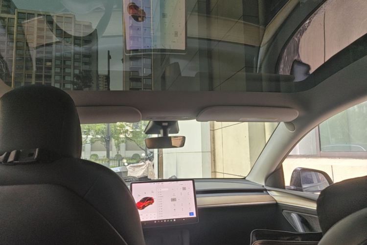 Tesla Model Y 2021 imagem de carro #18