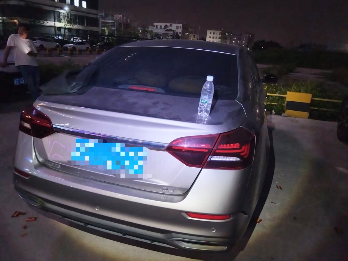 GEELY Emgrand 2021 car image #2