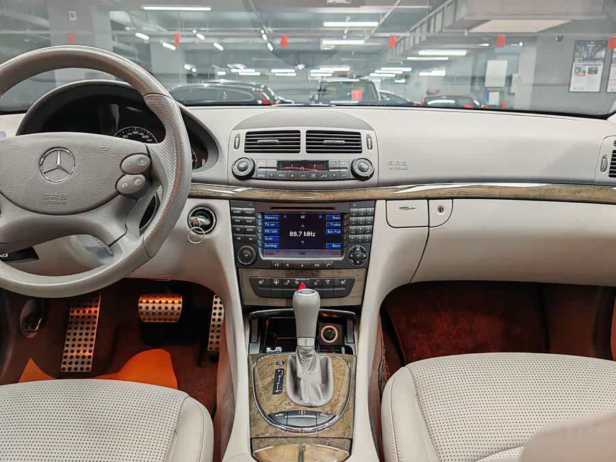 Mercedes-Benz E AMG 2008 immagine di auto #33