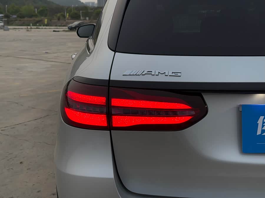 Mercedes-Benz E AMG 2019 immagine di auto #33