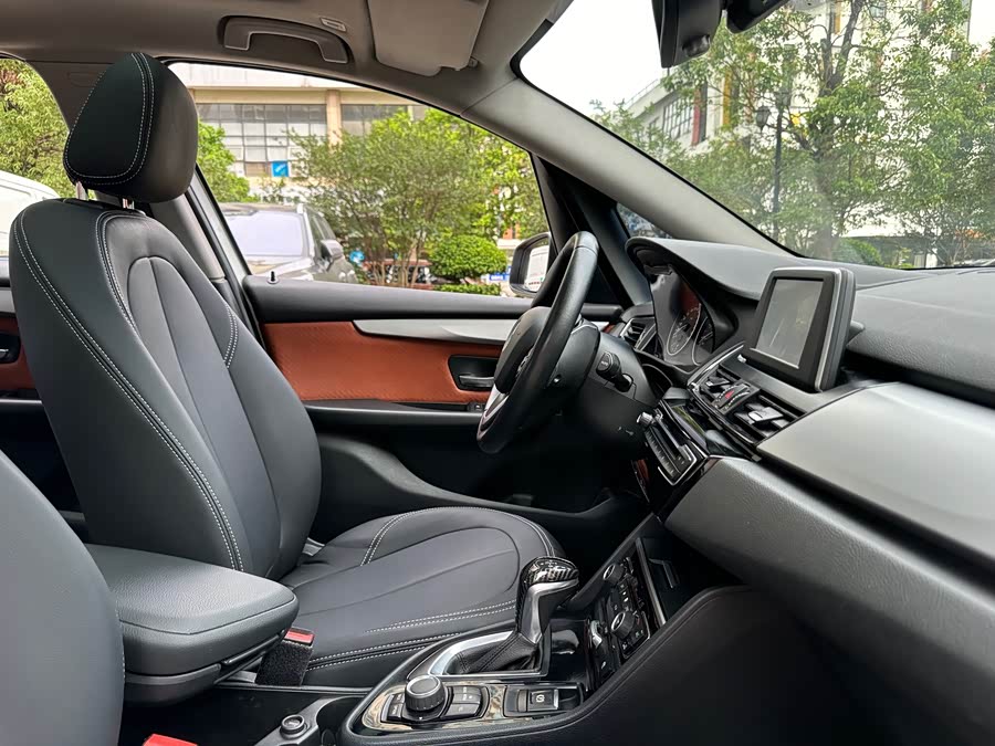 BMW 2 Series Tourer (Imported) 2015 #33 BMW 2 Series Tourer (Imported) 2015 car image #33