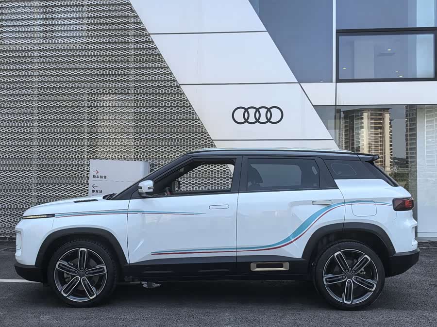 GEELY Monjaro MHEV 2020 car image #33