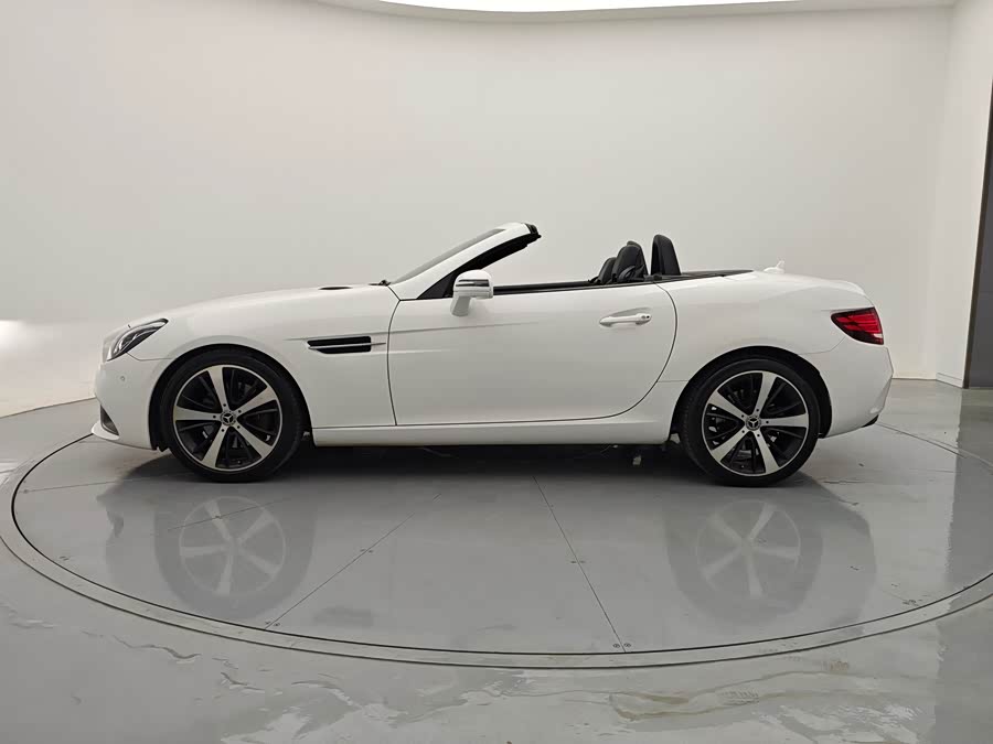 Mercedes-Benz SLC Class 2017 car image #33