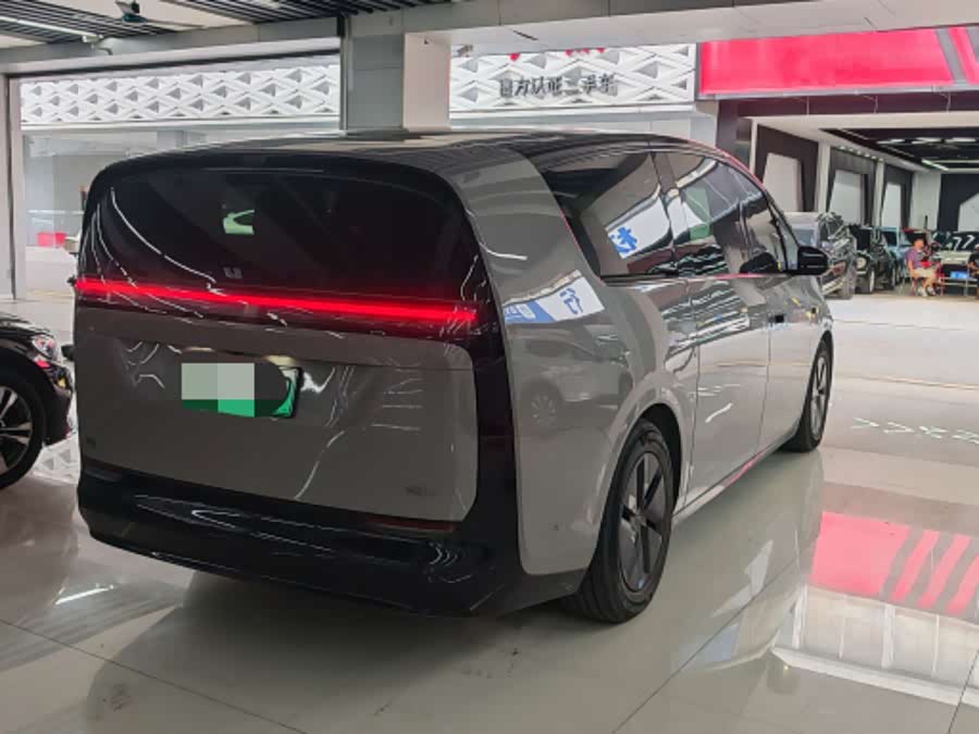 理想汽车 理想MEGA 2024 汽车图片 #33