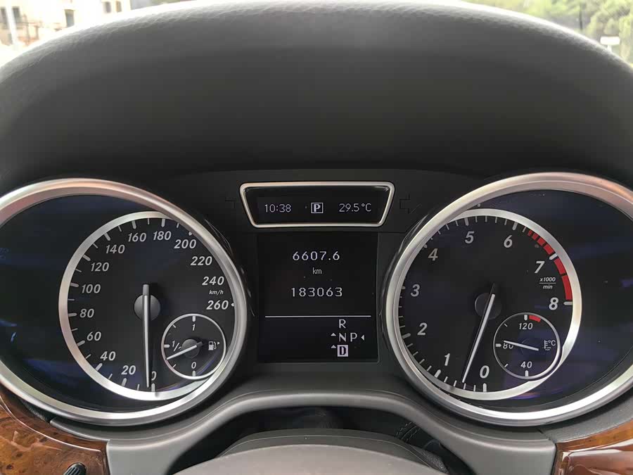 Mercedes-Benz M Class 2012 car image #33