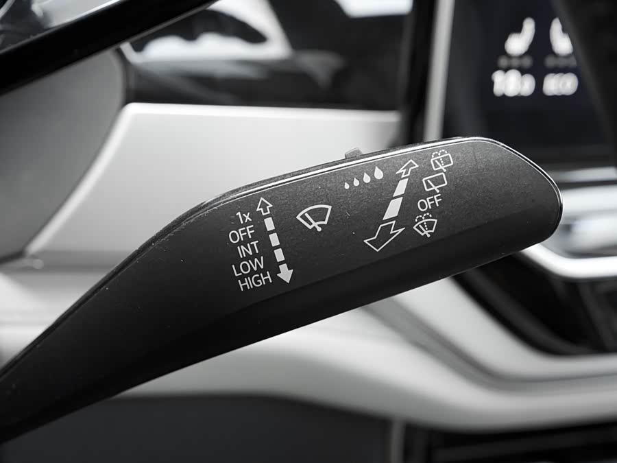 Volkswagen ID.6 Crozz 2023 immagine di auto #33