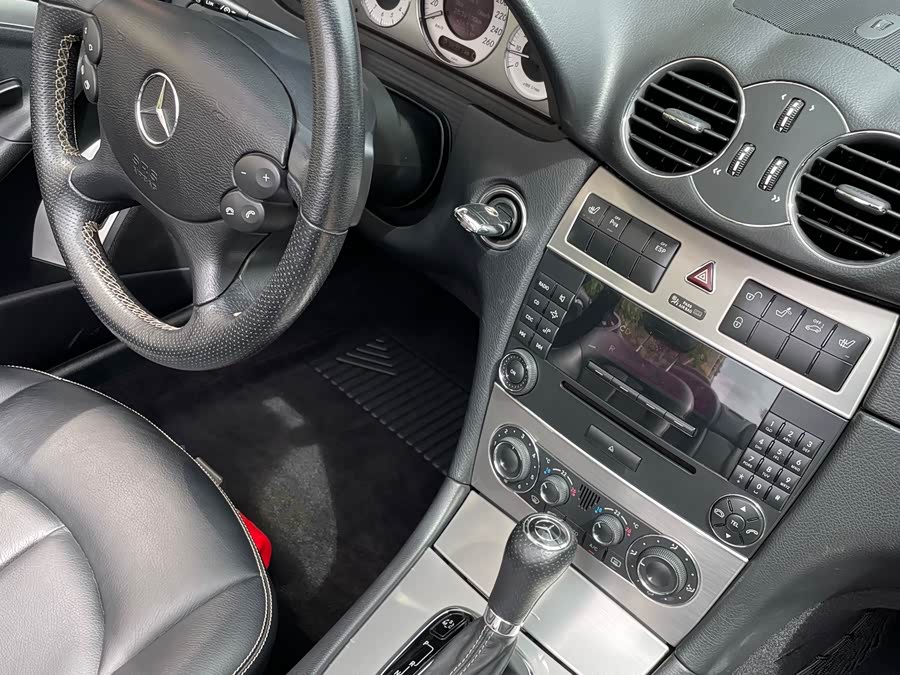 Mercedes-Benz CLK Class 2009 #33 Mercedes-Benz CLK Class 2009 car image #33