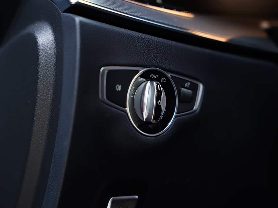 Mercedes-Benz E AMG 2018 immagine di auto #33