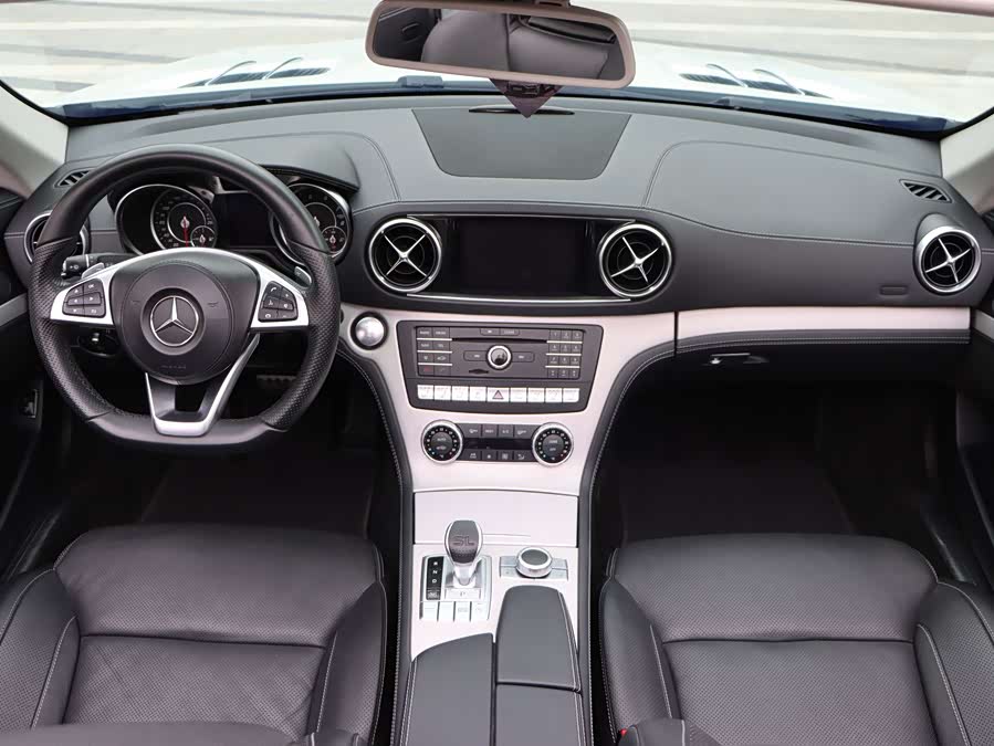 Mercedes-Benz SL Class 2019 immagine di auto #33