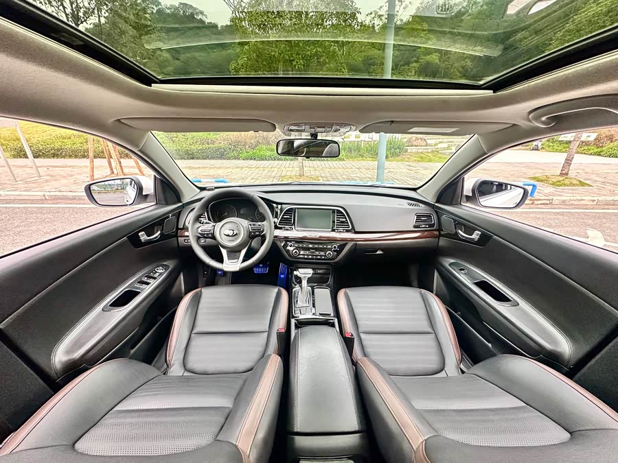 Kia K5 2018 imagem de carro #33