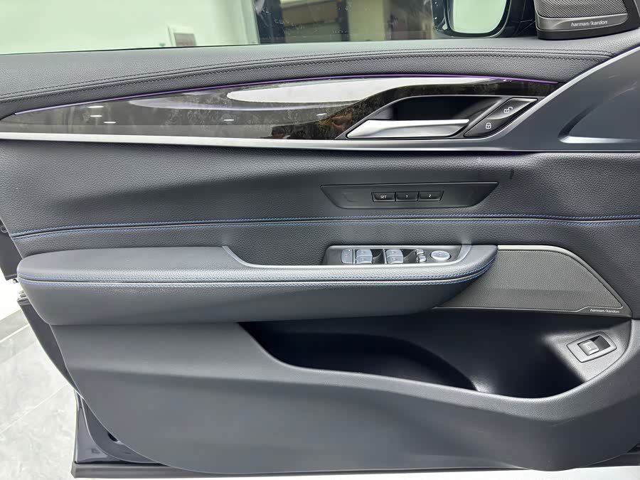 BMW 6 Series 2024 imagem de carro #33