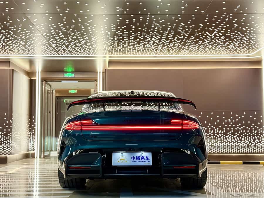 小米汽车 小米SU7 Ultra 2025 汽车图片 #33