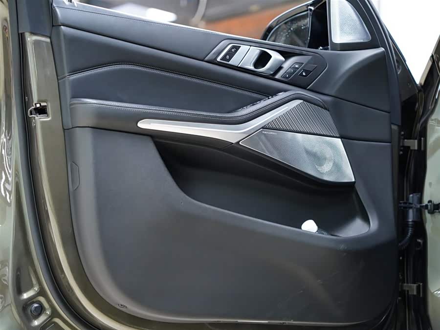 BMW X5 M 2020 car image #33