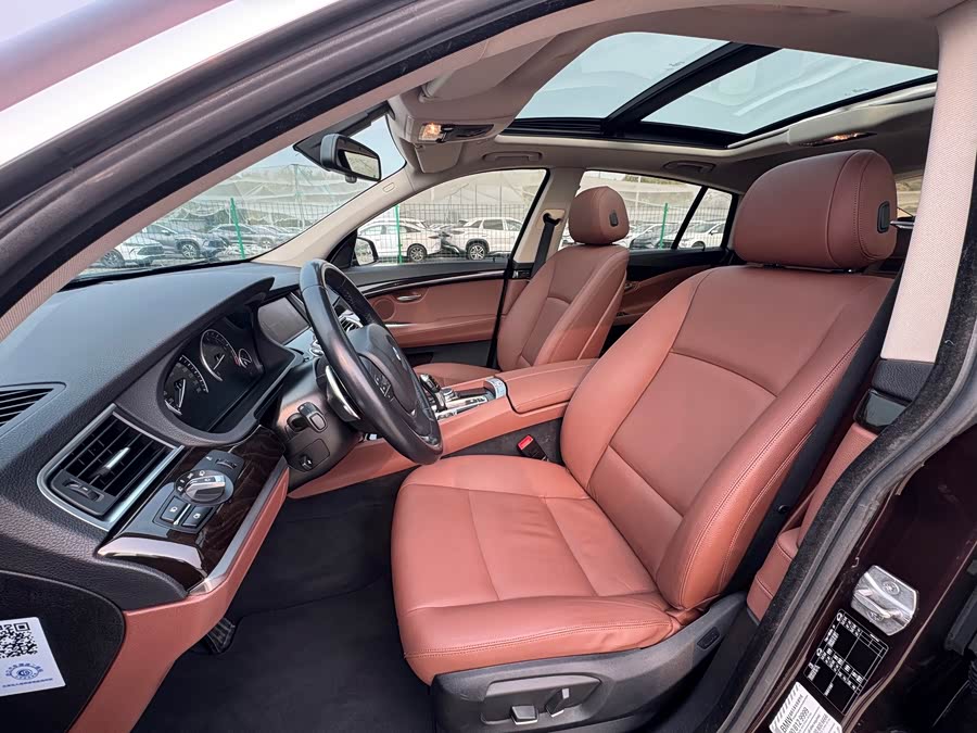 BMW 5 Series GT 2016 #33 BMW 5 Series GT 2016 immagine di auto #33