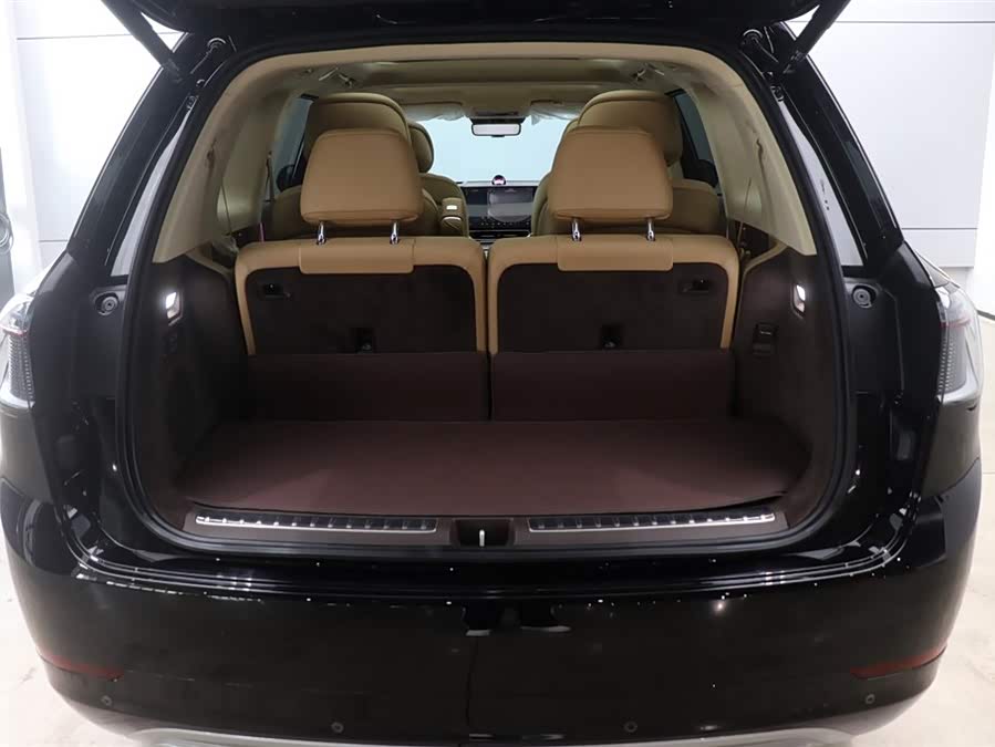 2025 car image #33