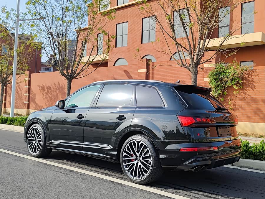 Audi SQ7 2024 изображение автомобиля #33