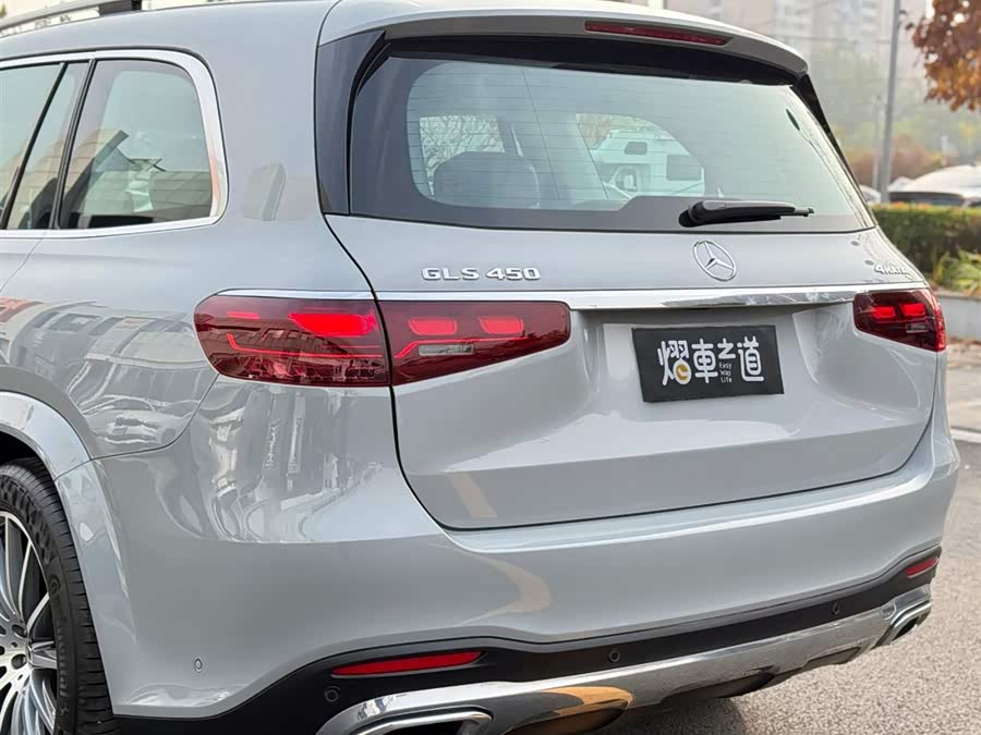 Mercedes-Benz GLS Class 2023 car image #33