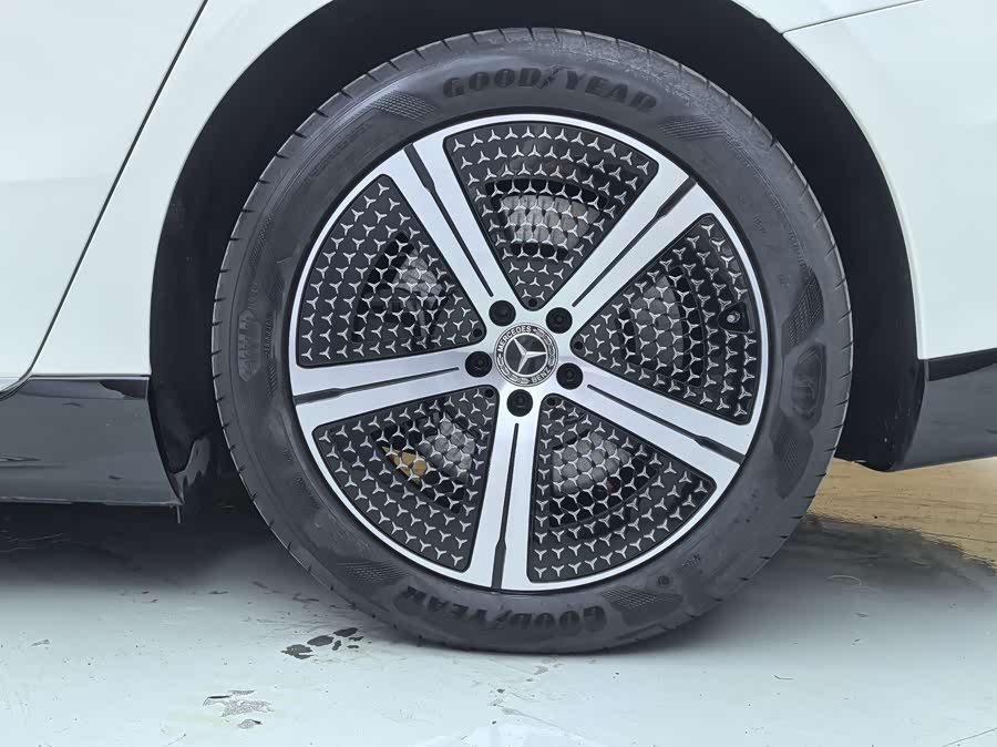 Mercedes-Benz EQS Class 2023 car image #33