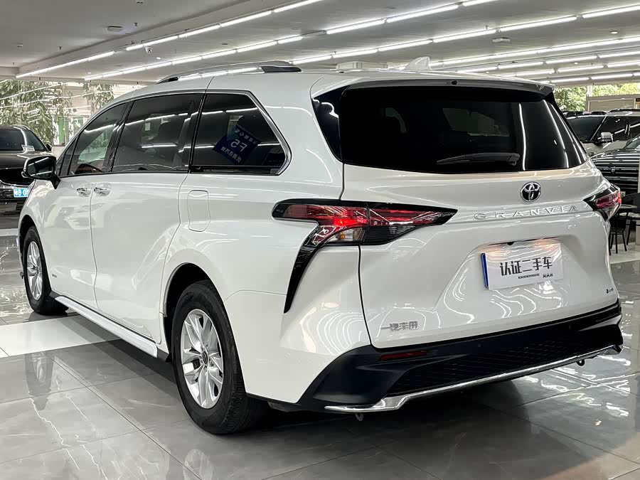 Toyota Granvia 2024 #33 Toyota Granvia 2024 immagine di auto #33