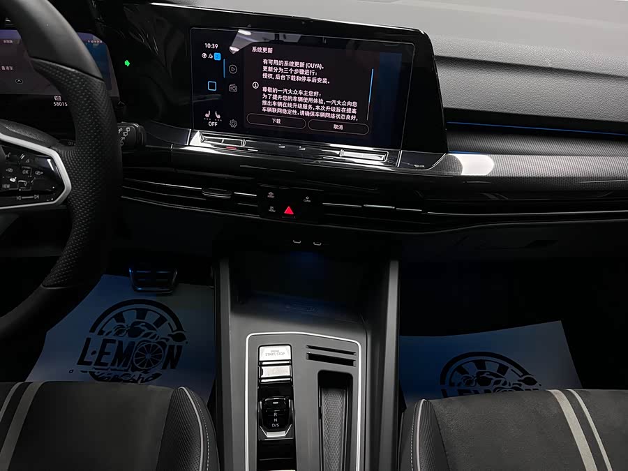 Volkswagen Golf 2022 car image #33