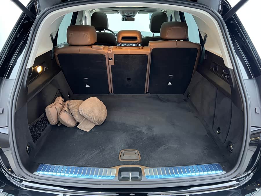 Mercedes-Benz GLE Class 2025 صورة سيارة #33