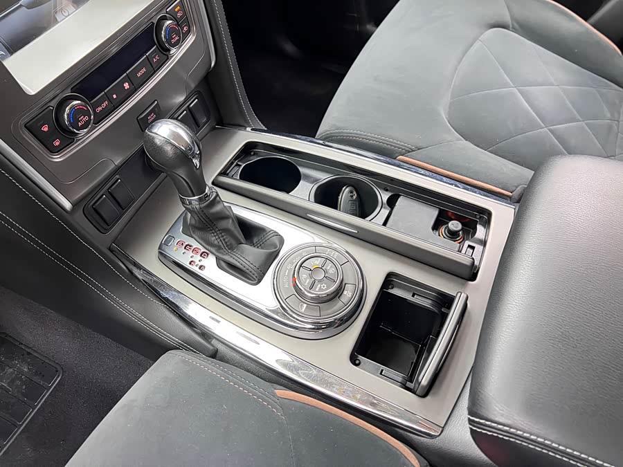 日产 途乐 2018 汽车图片 #33