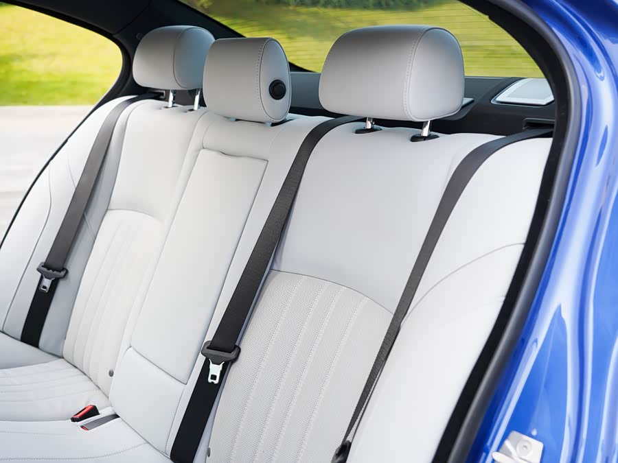 BMW M5 2012 #33 BMW M5 2012 car image #33