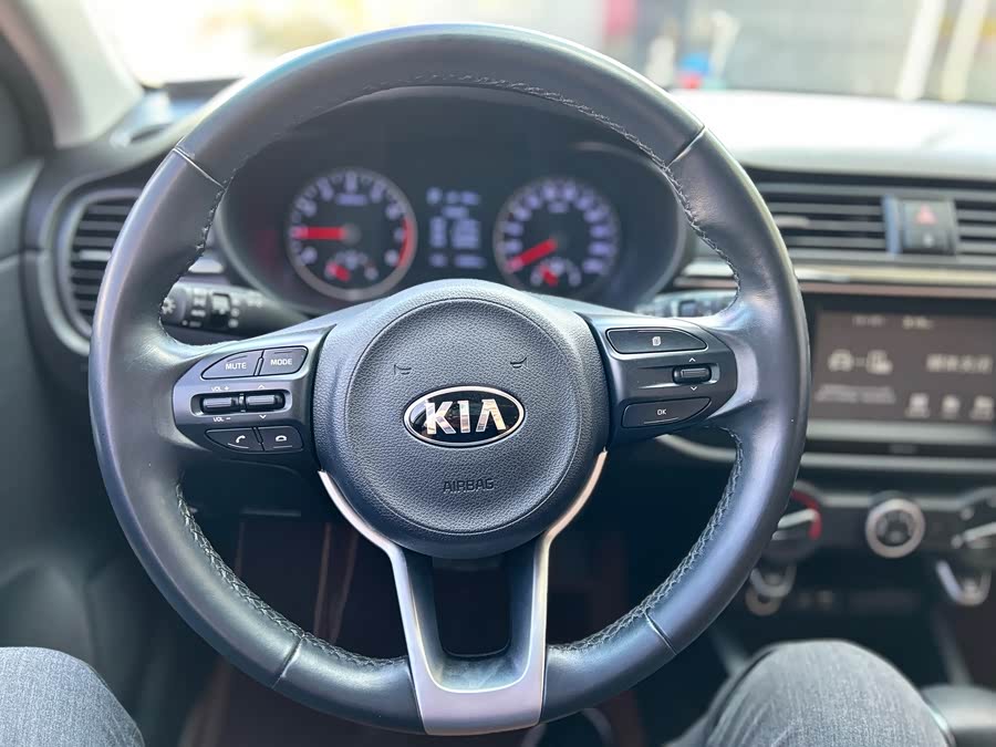 Kia Rio Cross 2018 صورة سيارة #33