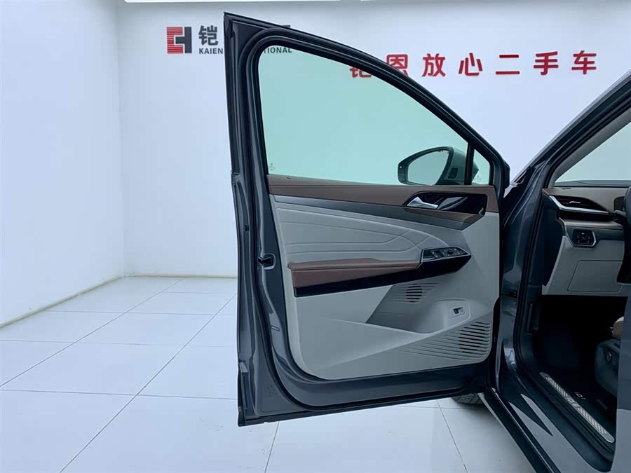 Volkswagen ID.6 X 2022 car image #33