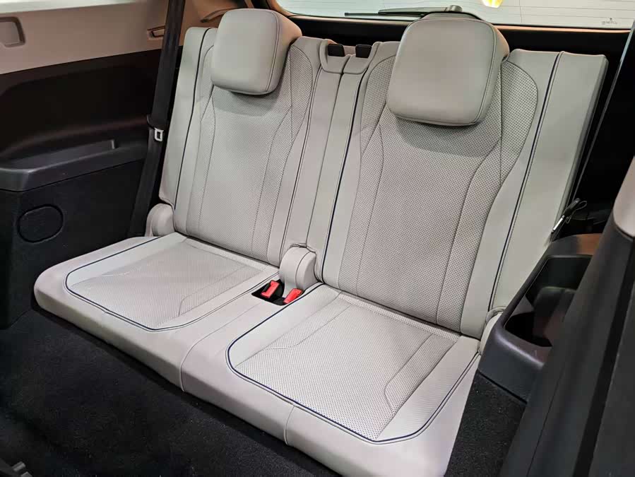 Volkswagen ID.6 X 2022 #33 Volkswagen ID.6 X 2022 car image #33