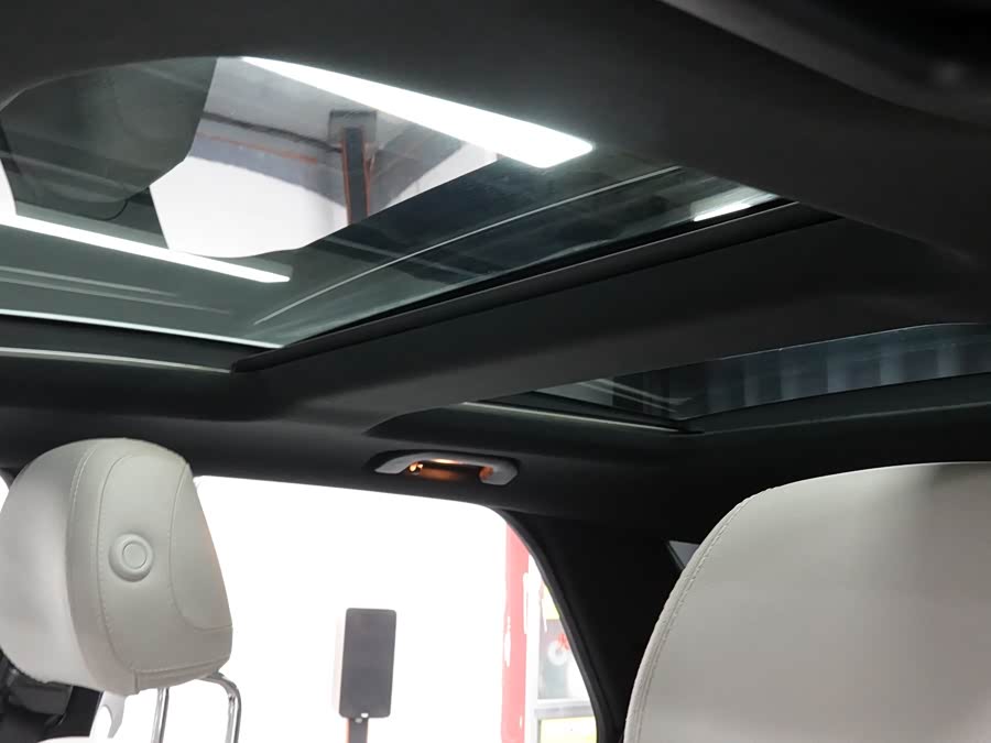 Mercedes-Benz M Class 2012 car image #33