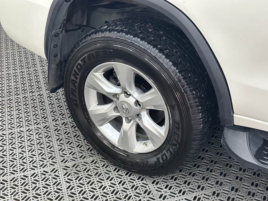 Toyota 2019 car image #33