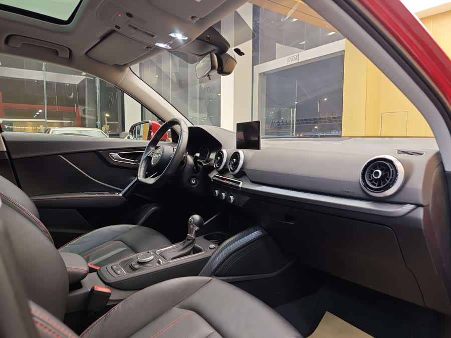 Audi Q2L 2022 car image #33