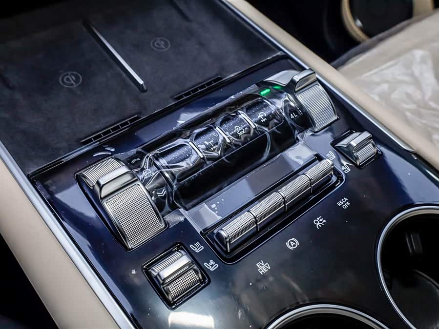 Tank 500 New Energy 2025 #33 Tank 500 New Energy 2025 car image #33