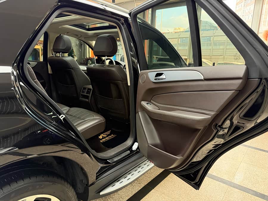 Mercedes-Benz GLE Class 2015 #33 Mercedes-Benz GLE Class 2015 car image #33