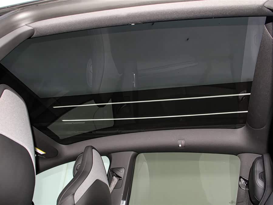 特斯拉 Model Y L 2025 汽车图片 #33