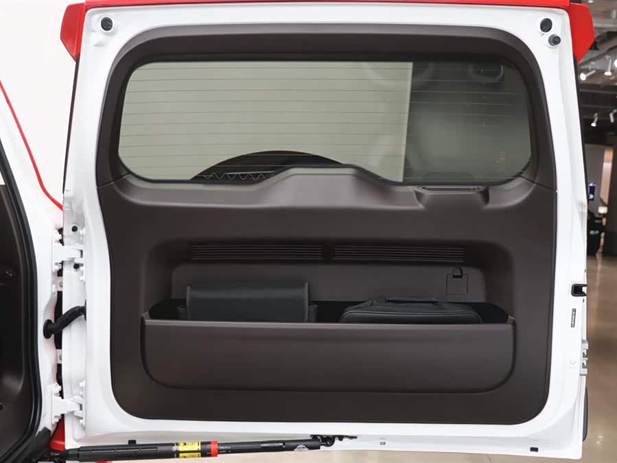 Tank 500 New Energy 2025 #33 Tank 500 New Energy 2025 car image #33