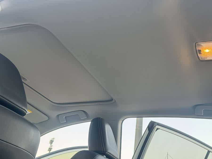 Toyota RAV4 2017 car image #33