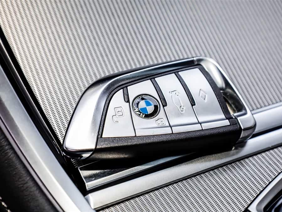 BMW 8 Series 2023 immagine di auto #33