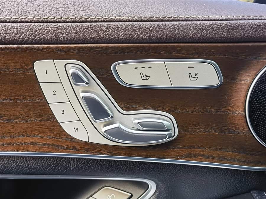 Mercedes-Benz GLC Class 2020 car image #33