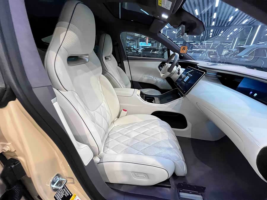 阿维塔 阿维塔11 2024 汽车图片 #33