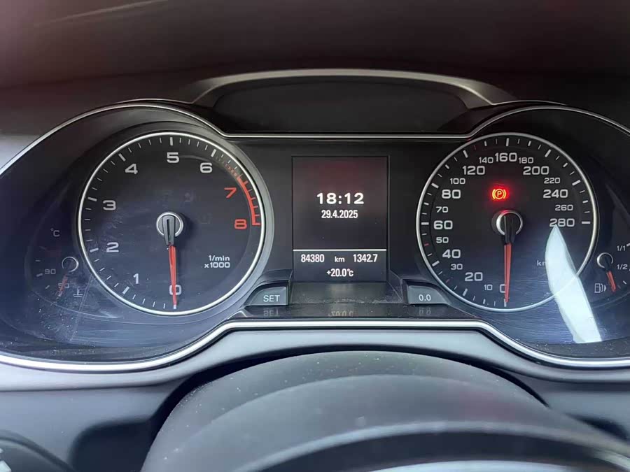 Audi A4 (Imported) 2016 #33 Audi A4 (Imported) 2016 car image #33