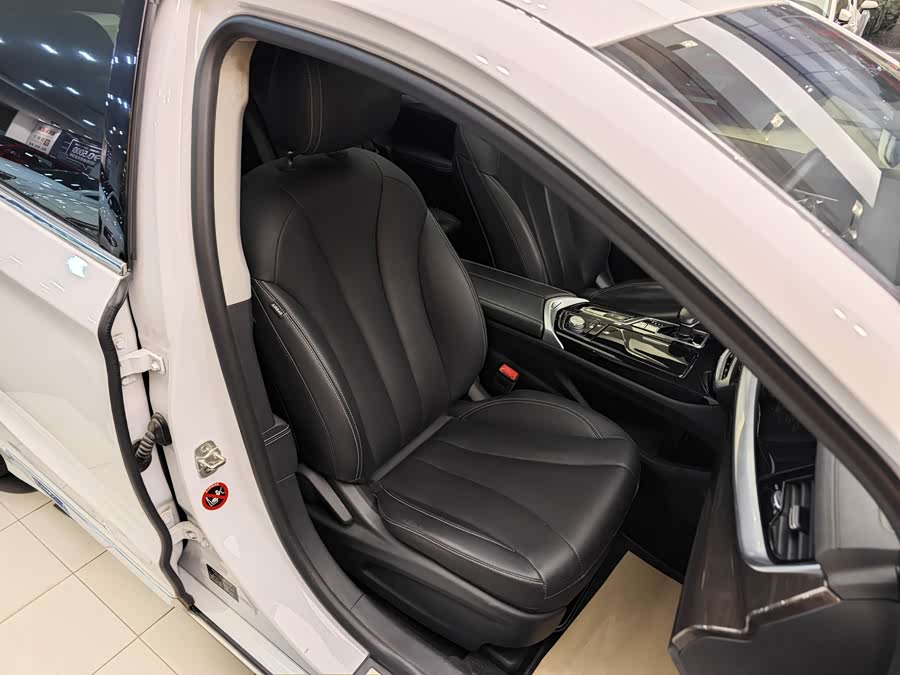 GEELY Ulion 2019 car image #33